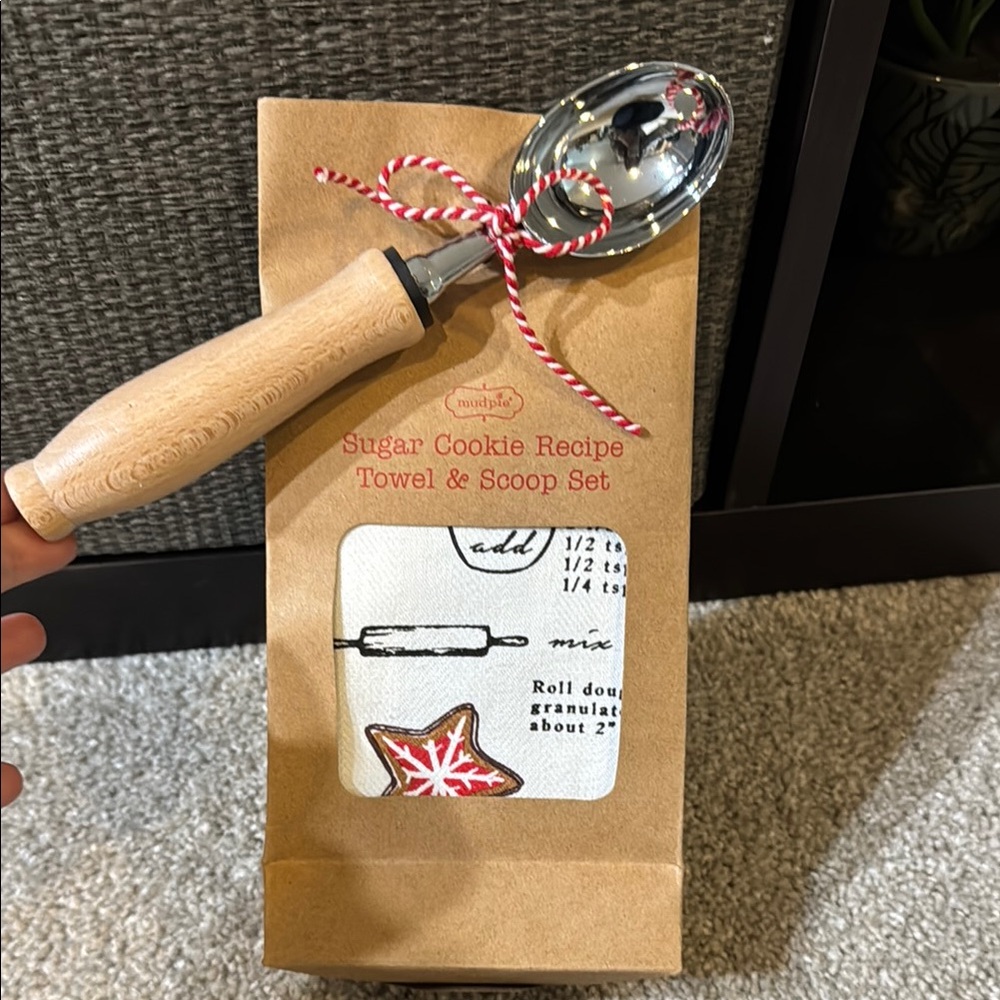 Mud Pie Sugar Cookie Recipe Towel & Scoop Set